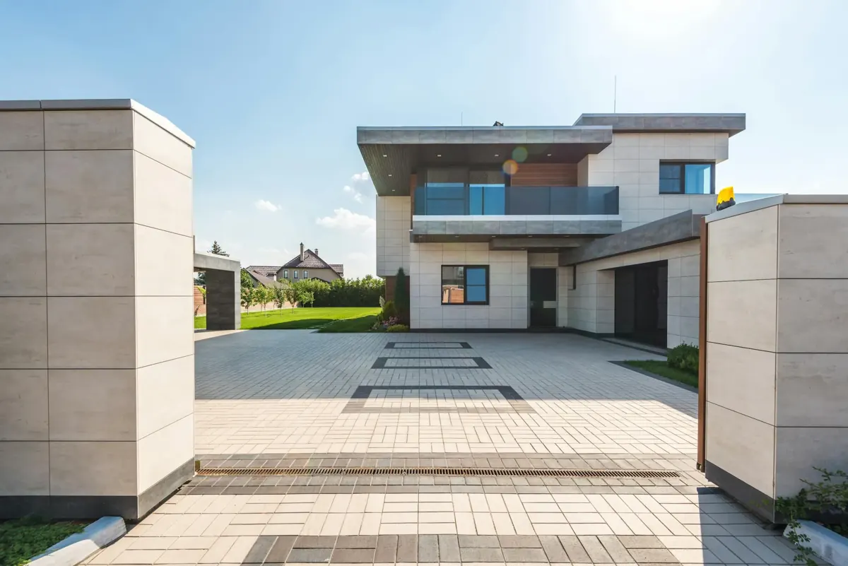 Modern luxury home in Upper Mission, Kelowna