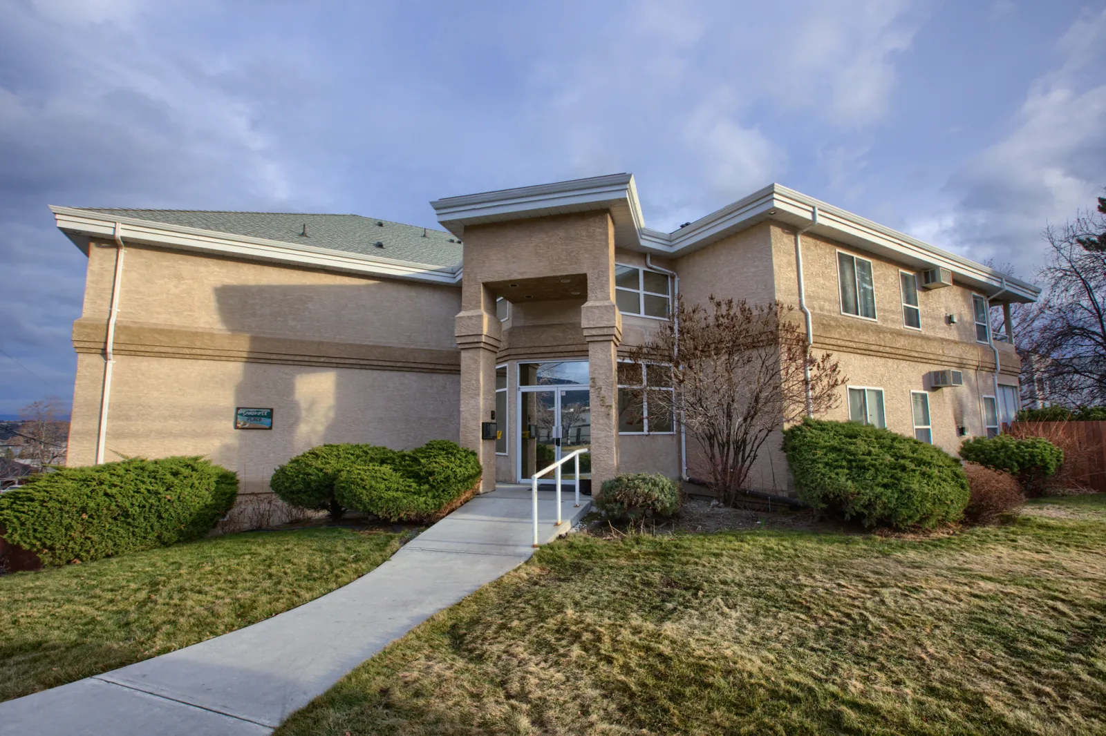 Sandpiper Place condo building in West Kelowna