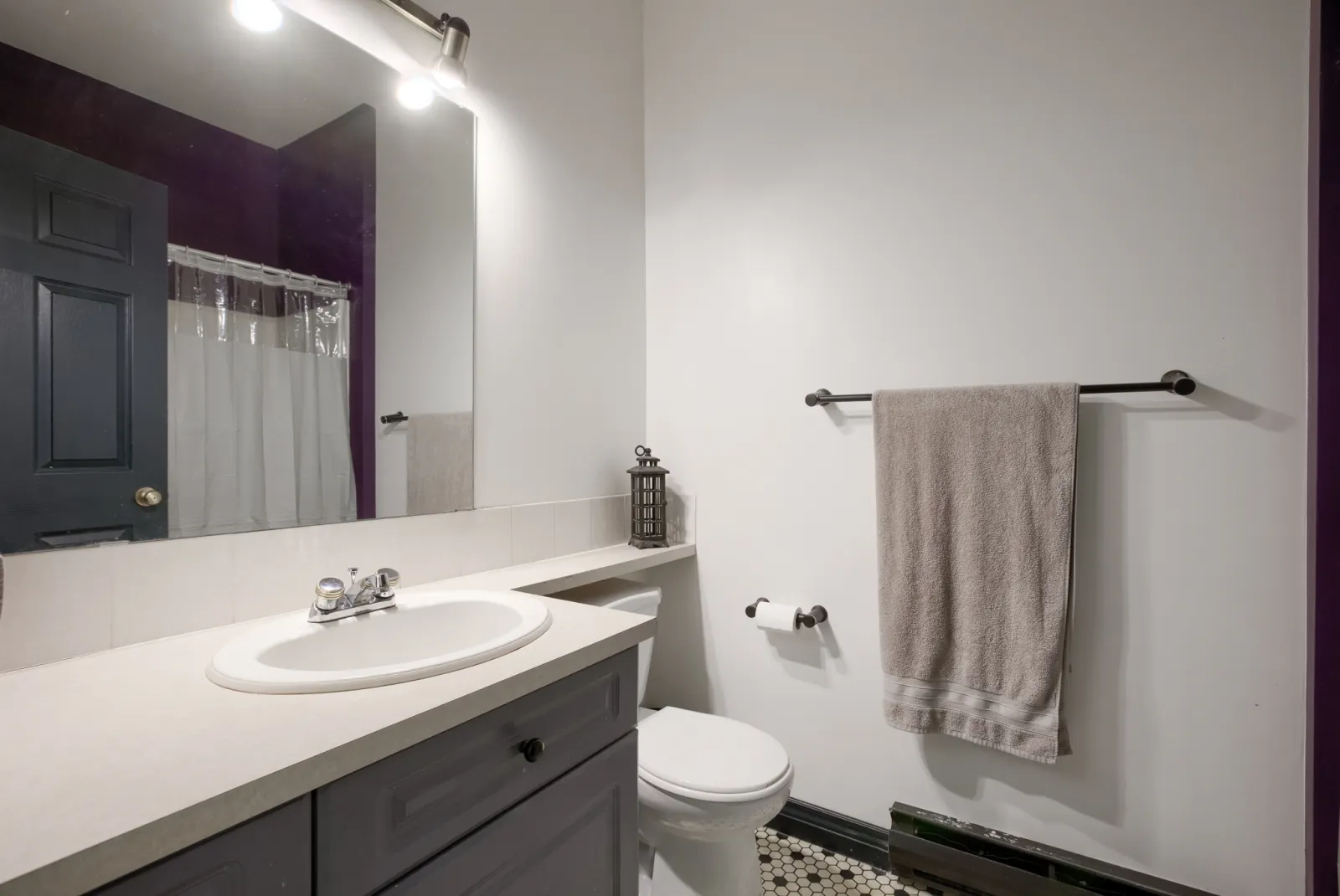 Main bathroom