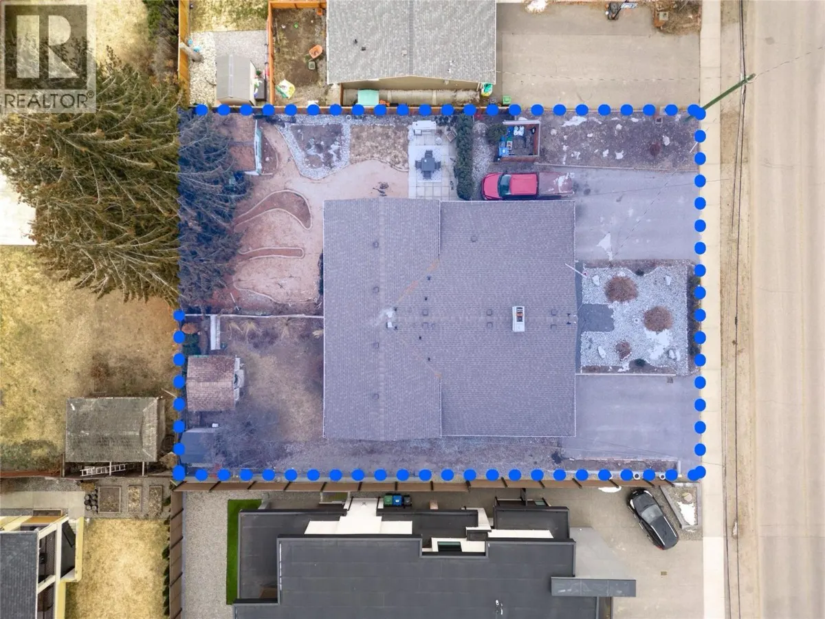 Overhead view of 475-479 Eldorado Road showing full duplex lot and layout