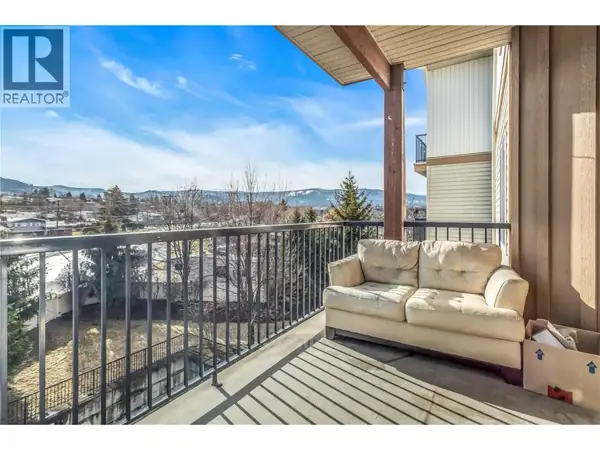 250 Hollywood Road S Unit 302 covered deck with mountain views